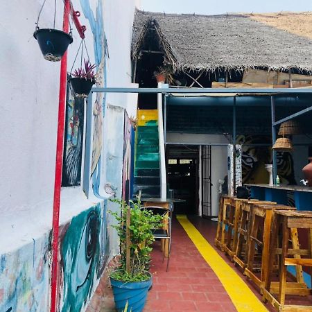 Gurukulam Hostel Puducherry Eksteriør billede